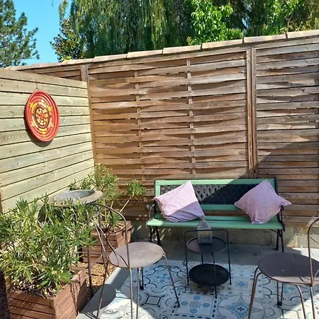 Lamathye Hébergement de vacances Aramon