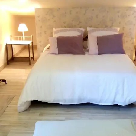 Lamathye Hébergement de vacances Aramon